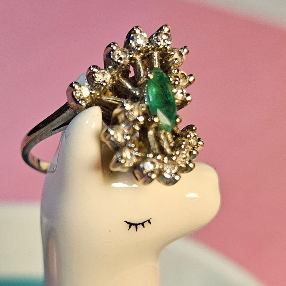 14k White Gold Ring with Emerald and Diamonds